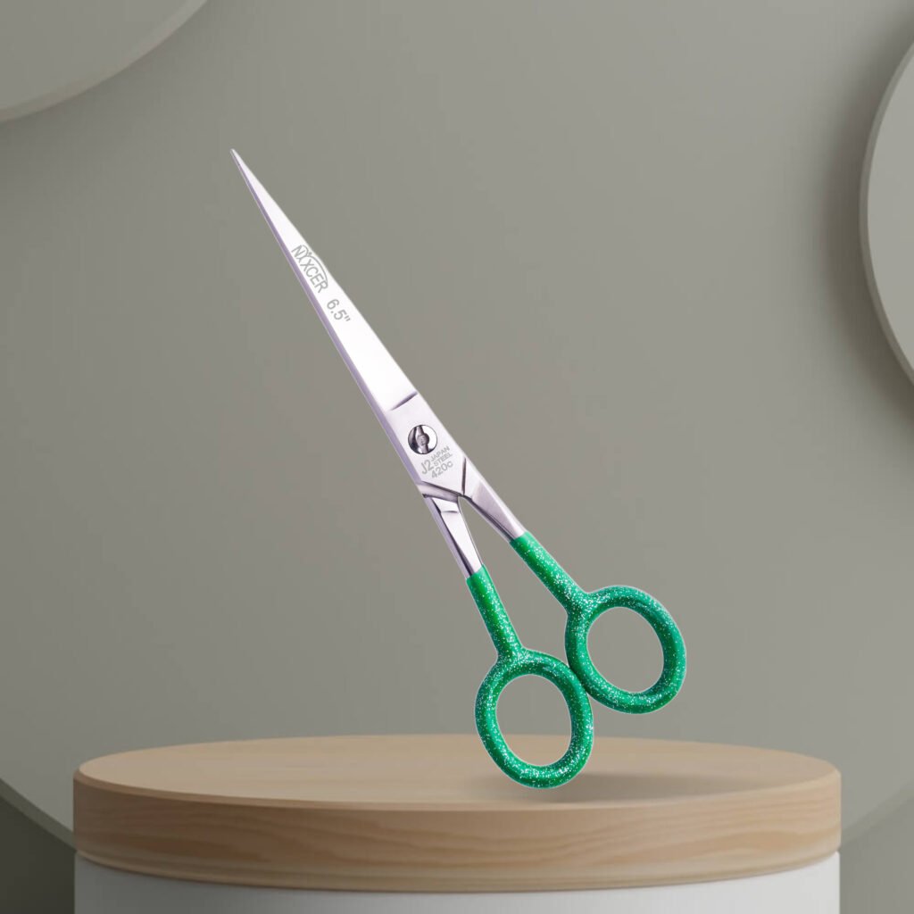 How to Choose the Right Hair Cutting Scissors for Razor Cutting